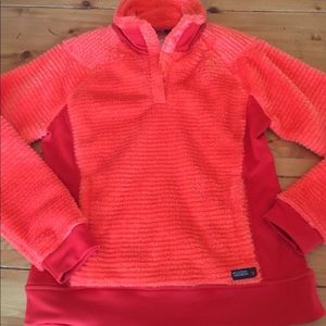 NWOT red/orange mountain hardware pullover fleece